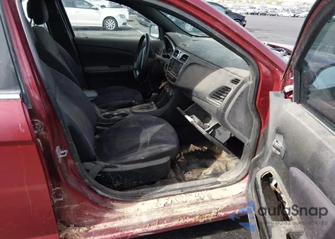 2013 Chrysler 200 Touring из США, поврежденный, VIN 1C3CCBBG3DN737989